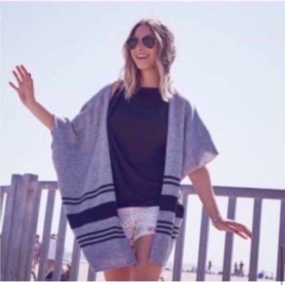 Cupcakes and Cashmere White Christine Lace Shorts Size 8 - Picture 5 of 5